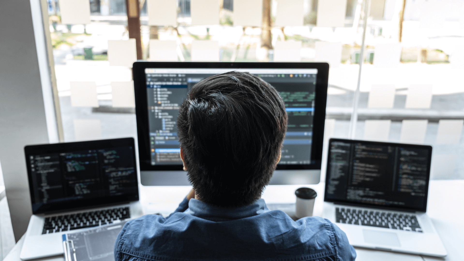 Dlaczego nieaktualne oprogramowanie w firmie to realne zagrożenie?