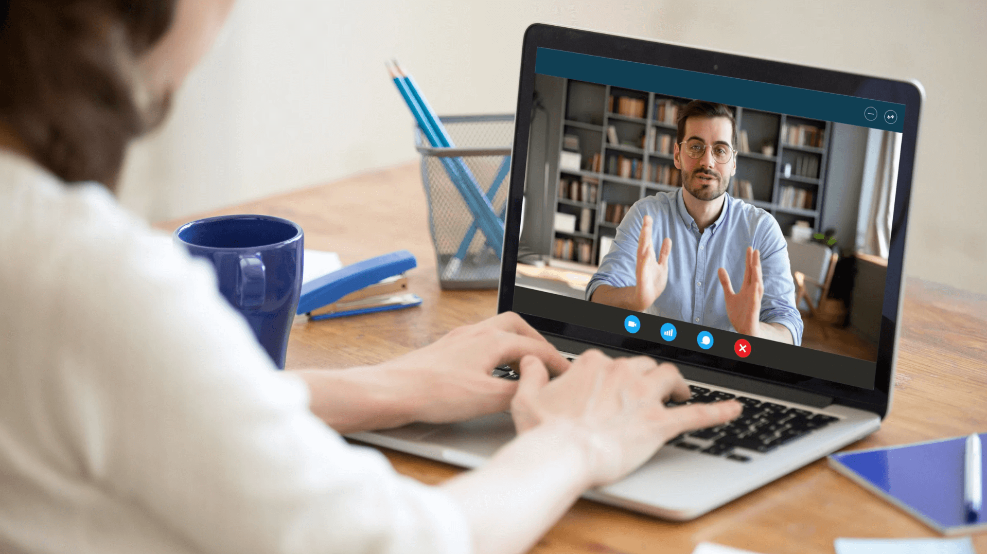 Instalacja Teams – jak szybko wdrożyć komunikator w firmie?