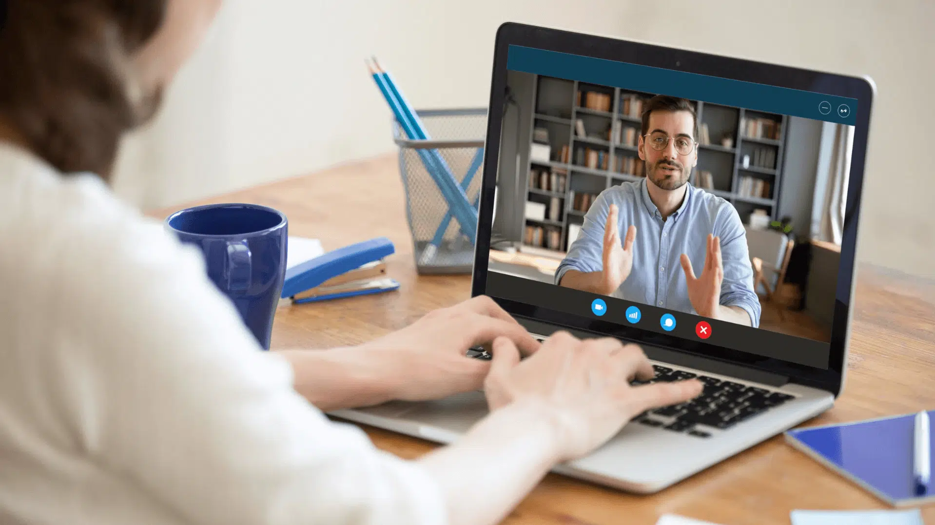 Instalacja Teams – jak szybko wdrożyć komunikator w firmie?