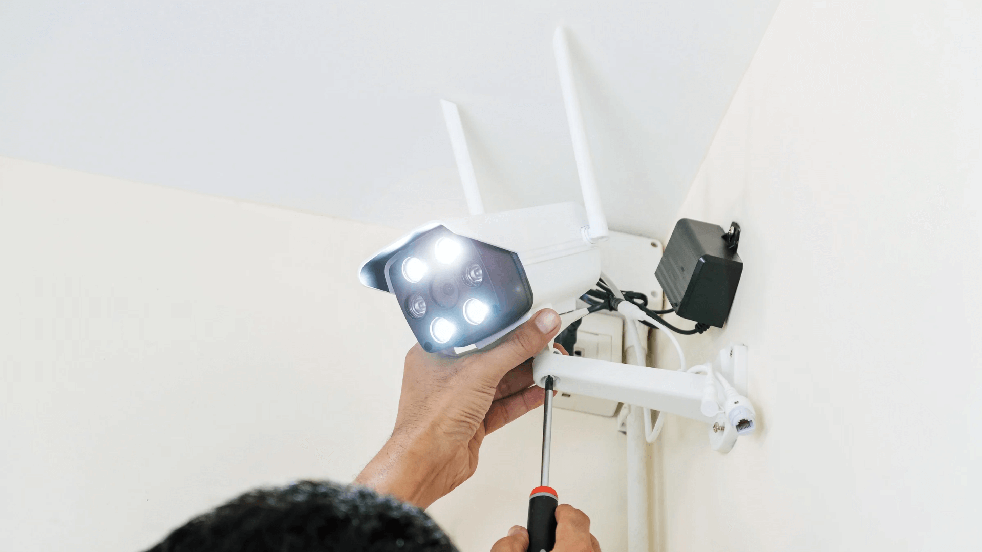 Jak połączyć monitoring i sieć komputerową w jednym systemie?