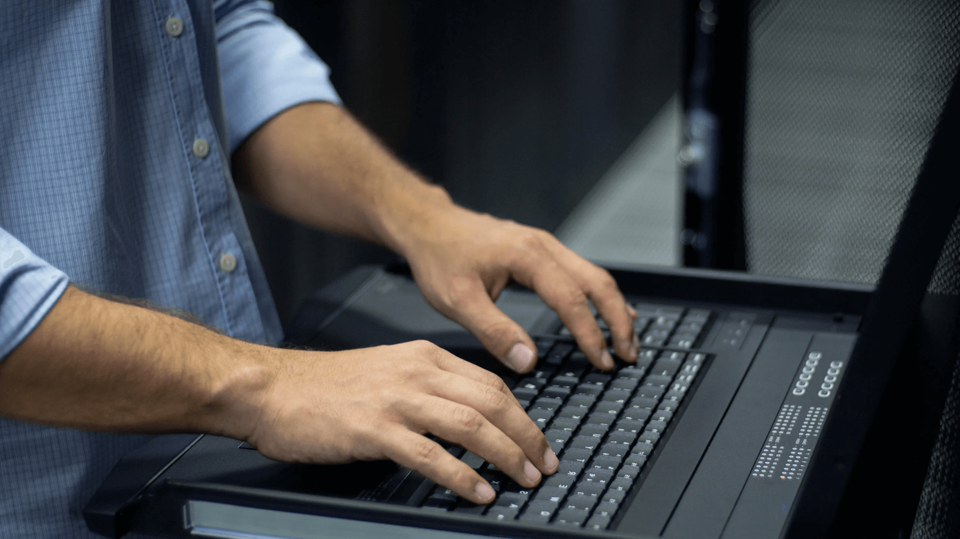 Dlaczego mikroprzestoje w systemach IT mogą kosztować firmę więcej niż awaria